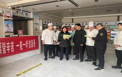龍港所開展“厲行節約、反對浪費”文明宣傳活動，服務糧食市場管理